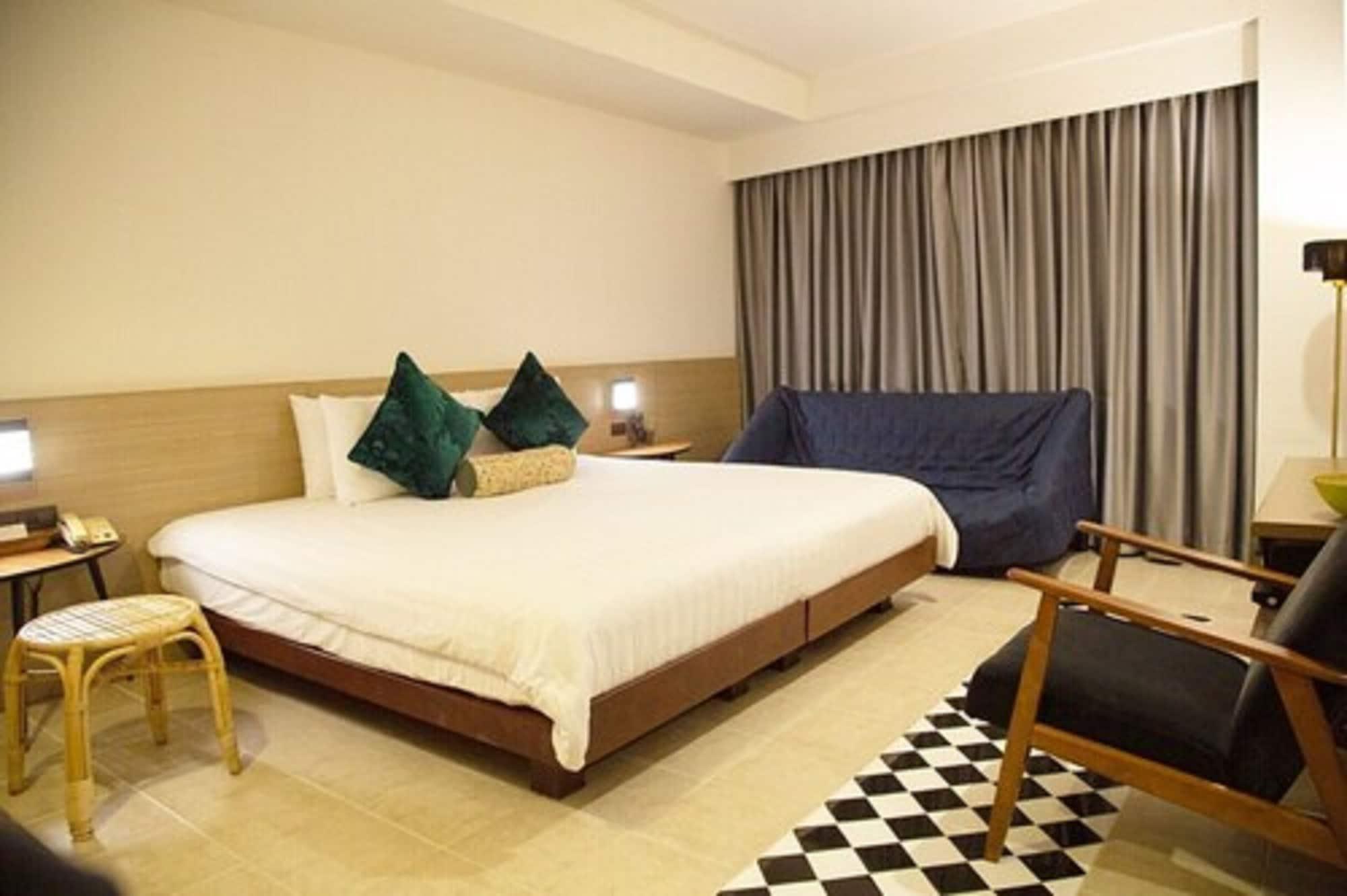 Baboona Beachfront Living Pattaya Esterno foto