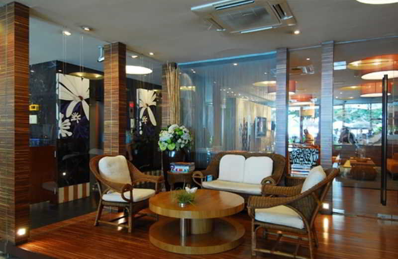 Baboona Beachfront Living Pattaya Esterno foto